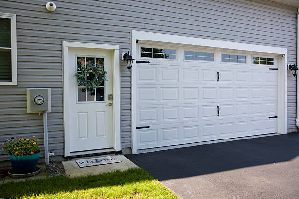 24/7 Emergency Garage Door Panel Replacement experts in Livingston County County, NY